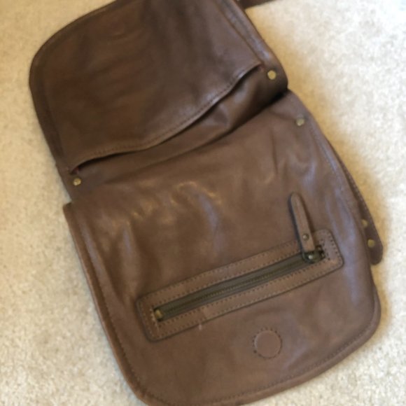 Juicy Couture THINK Brown Taupe Leather Crossbody Bag - Picture 13 of 16